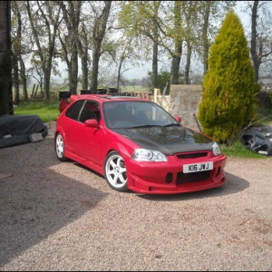 This is what it used to look like. body kit is off now. ek9 kit on waiting to be sprayed.