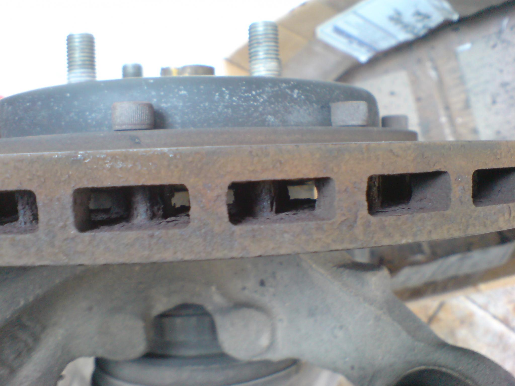 10205d1282314169-replacing-aem-big-brake-kit-rotors-brembo-rotors-need-help-dsc00847.jpg