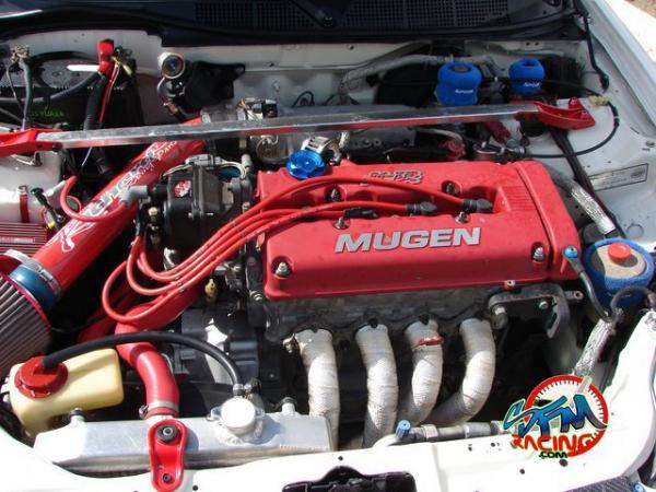 Engine bay, have some more modifications, this is a old picture.