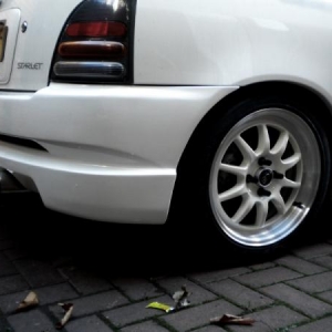 Glanza 'Varis' Style Rear Bumper