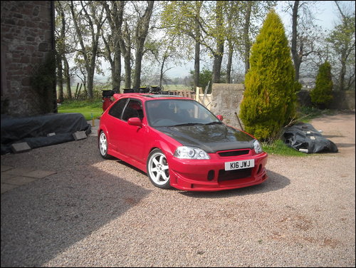 This is what it used to look like. body kit is off now. ek9 kit on waiting to be sprayed.